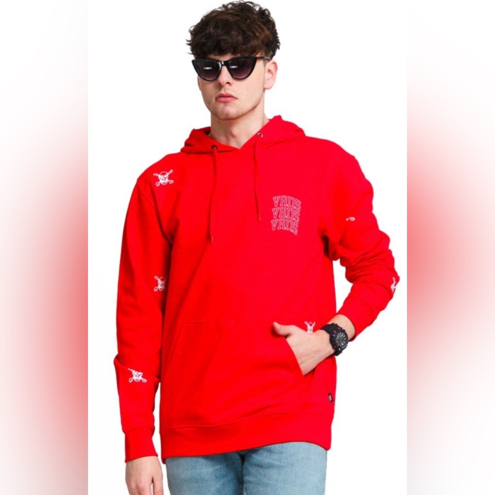 NWOT Vans New Varsity HD Hoodie in High Risk Red/White Skull Print size Medium